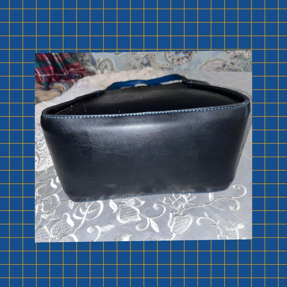 Vegan Shoulder Tote Manmade materials - Picture 5 of 10
